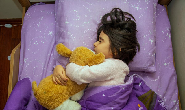 Những bất lợi khi để trẻ ngủ riêng quá muộn